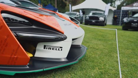 Bogenaufnahme-Eines-Maßgeschneiderten-McLaren-Senna-Auf-Der-Luxusautomesse