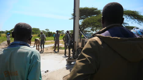 Ziway-locals-watch-a-rotary-drilling-water-wells