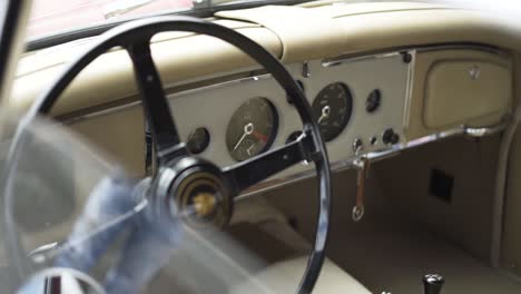 vintage-jaguar-i-pace-car-dash-with-tachometer-steering-wheel