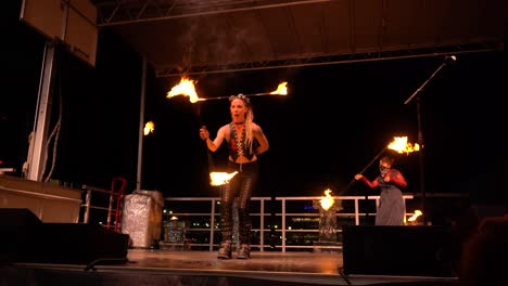 Steel-Town-Fire-Show-Während-Der-Ersten-Nacht-Von-Highmark-In-Pittsburgh