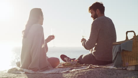 There-are-few-things-more-romantic-than-a-picnic