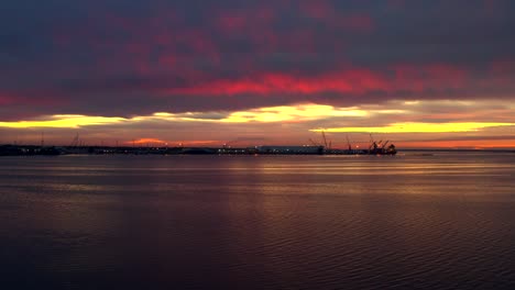 Early-morning-Florida-sunrise-at-Port-Panama-City,-Florida