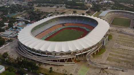 Estadio-Principal-Nacional-De-Tanzania-Con-El-Estadio-Uluru-Detrás,-Dar-Es-Salaam