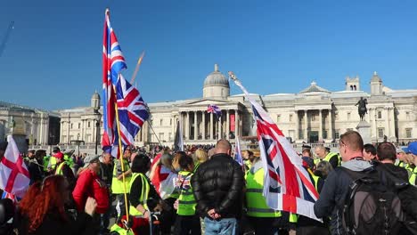 London,-England-–:-Yellow-Jacket-Protesters-in-favour-of-WTO-Brexit-in-Trafalgar-Square-London