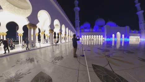 Vista-Interior-De-La-Gran-Mezquita-Sheikh-Zayed