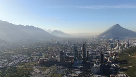 Imágenes-De-Monterrey,-México-Con-Drones