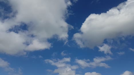 Lapso-De-Tiempo-De-Nubes-Rodantes