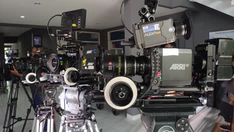 A-row-of-full-setup-ARRI-Alexas-professional-cinema-cameras