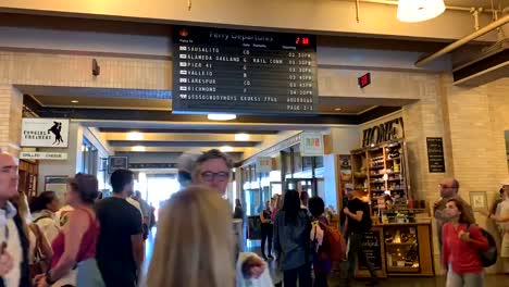 Time-lapse-video-capturing-the-heavy-foot-traffic-in-San-Francisco's-Ferry-Building-and-Marketplace
