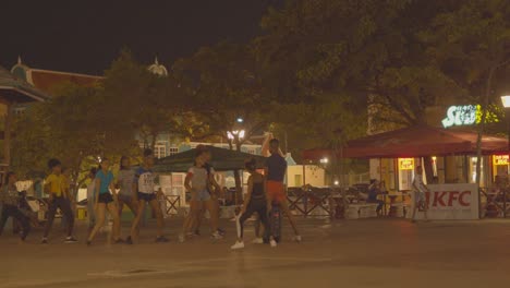 A-dancing-class-practicing-their-routine-in-Brion-Square-Willemstad,-Curacao