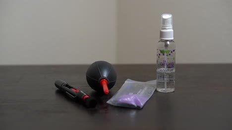 Video-footage-of-Camera-Sensor-Cleaning-Kit