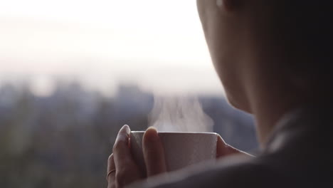 Guten-Morgen-Mit-Einer-Warmen-Tasse-Kaffee-Sagen