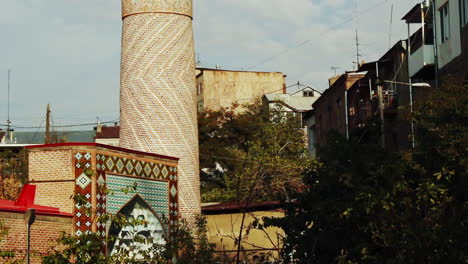 Blue-Mosque-minaret-in-Yerevan