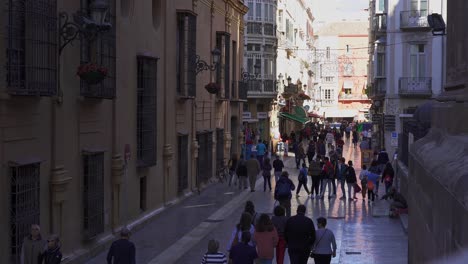 Calle-Peatonal-En-El-Centro-Histórico-De-Málaga-En-La-Ciudad-De-Destino-Turístico-En-La-Costa-Del-Sol-En-España