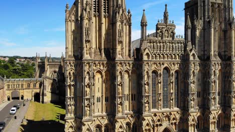 Close-up-aerial-view-of-Wells-Cathedral-and-the-surrounding-fields-in-Somerset