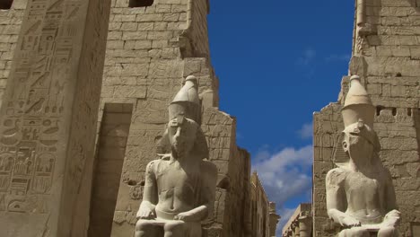Templo-De-Karnak-En-Luxor,-Egipto
