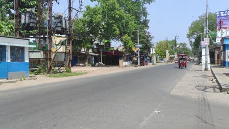 Indian-streets-empty-during-coronavirus-lockdown,-no-people-and-no-traffic