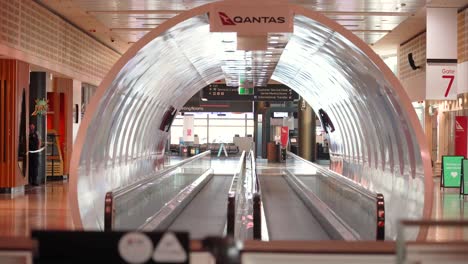 Empty-Sydney-Airport-Qantas-Domestic-Terminal-During-Corona-Virus-Covid-19-pandemic