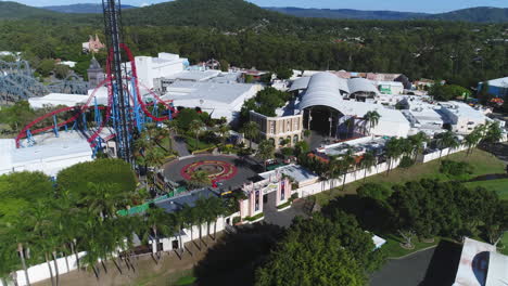 Aerial-view-of-the-front-entrance-to-a-popular-theme-park-empty-during-the-Coronavirus-lockdown,-Warner-Bros-Movie-World-Gold-Coast-Australia