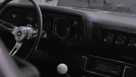 Interior-and-Dashboard-of-Vintage-Chevrotel-Oldtimer-Car,-Close-Up-Slow-Motion