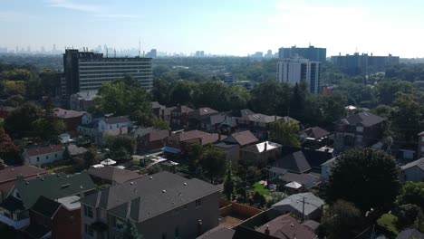 Aerial-shot-flying-towards-Toronto-City-Skyline