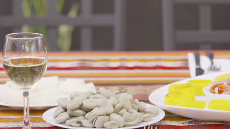 Ava-Bohnen-Mit-Ecuadorianischem-Käse-Snach