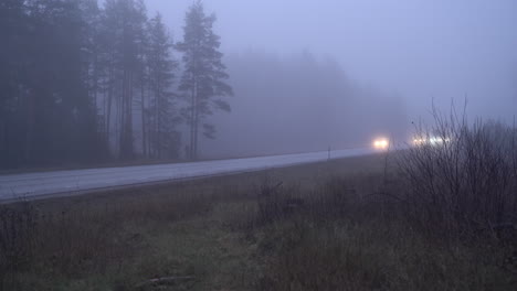 Morning-traffic-on-foggy-road