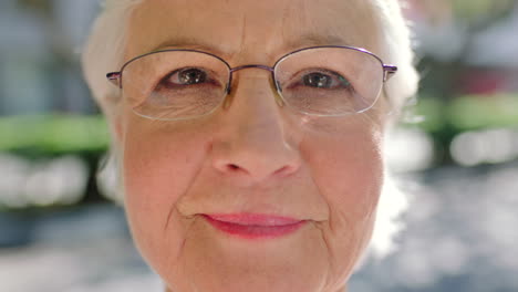 Closeup-face-of-a-senior-woman-wearing-glasses