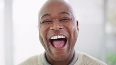 Gesicht-Eines-Glücklich-Lächelnden-Afroamerikaners