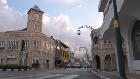 4k-video-of-the-clock-tower-building-in-Phuket-old-town-with-some-traffic