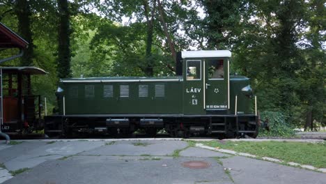 Slowmotion-video-about-the-popular-narrow-gauge-locomotive-in-Hungary,-Lillafüred