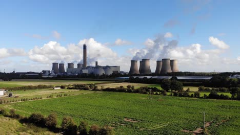 Drone-footage-of-Drax-Power-Station-in-Drax-Village-near-Selby,-Yorkshire,-UK
