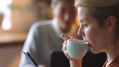 Smartphone,-coffee-shop-and-business-woman-scroll