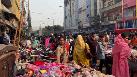 Gimbal-down-of-a-large-asiatic-street-bazaar-on-the-streets-of-india