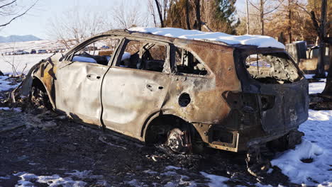 Burned-Down-And-Destroyed-Mini-SUV-Vehicle-Exterior-Remains-in-Superior-Colorado-Boulder-County-USA-After-Marshall-Fire-Wildfire-Disaster