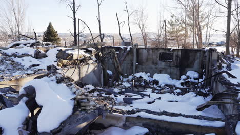 Burned-Down-Destroyed-House-Building-Remains-And-Rubble-In-Superior-Colorado-Boulder-County-USA-After-Marshall-Fire-Wildfire-Disaster