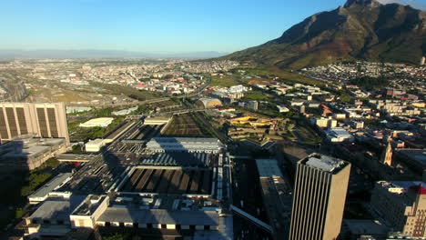 Auf-Und-Ab-über-Die-Stadt-Kapstadt