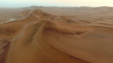 Crossing-miles-of-endless-dunes