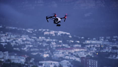 Eine-Gute-Drohne-Kann-Man-Nicht-Unter-Kontrolle-Halten