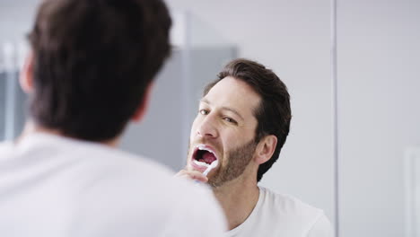 Mundhygiene-Ist-Von-Entscheidender-Bedeutung