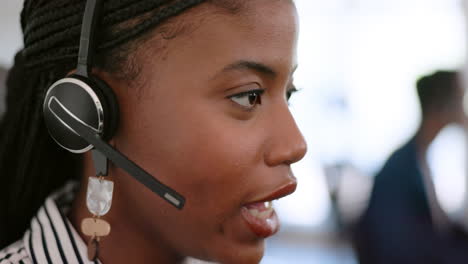 Black-woman,-telemarketing