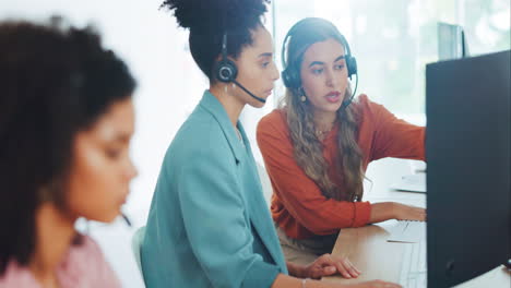 Call-center,-crm-and-training-with-women