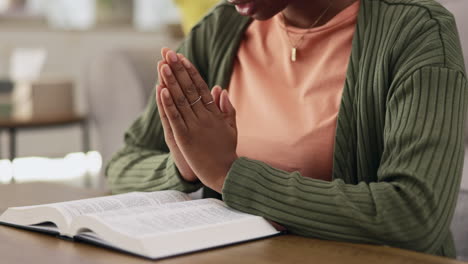 Black Woman Praying Hands Images – Browse 24,646 Stock Photos, Vectors, and  Video