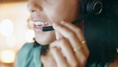 Mouth-talking,-microphone-or-woman-in-call-center