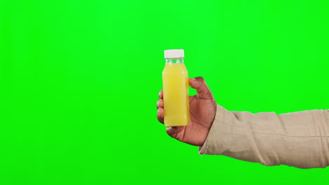 Hand,-juice-and-mockup-on-a-green-screen