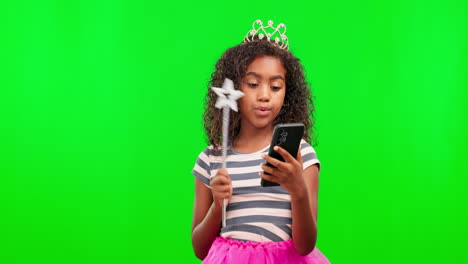 Phone,-kid-and-princess-with-green-screen