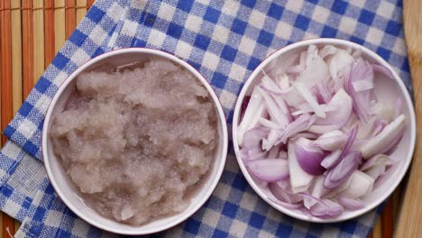 Red-onion-in-a-bowl-on-table