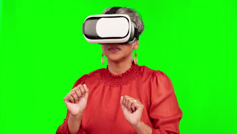 VR,-glasses-and-woman-on-green-screen