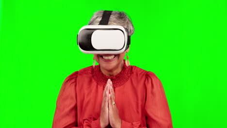 Virtual-reality,-green-screen-smile