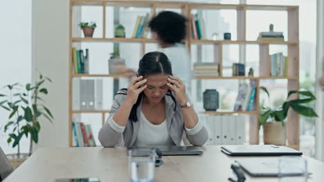 Frau,-Kopfschmerzen-Und-Stress-Bei-Depressionen